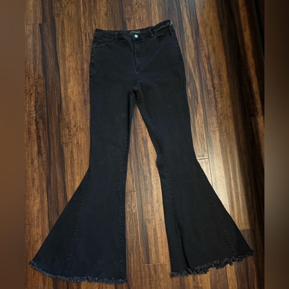 Lil Bee’s Bohemian Black Flared Jeans size medium